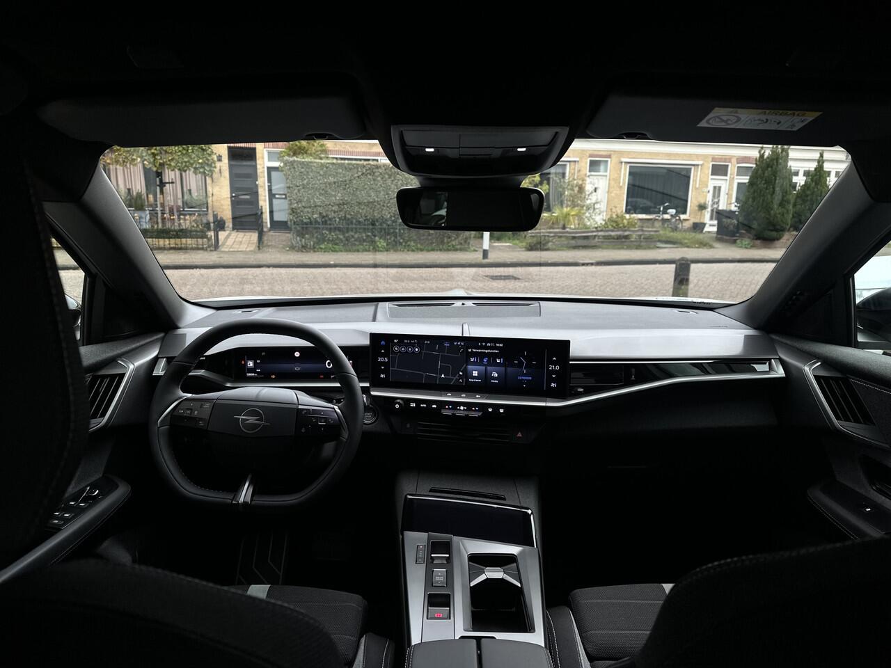 Opel Grandland 1.2 Turbo Hybrid Business Edition Trekhaak/Stoel+stuur verwarming/Electr achterklep.