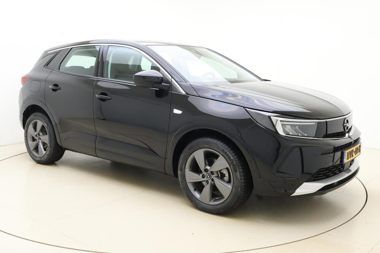 Opel Grandland 1.2 Turbo Level 2 | Navigatie via Carplay | Climate control | Stoel & Stuurverwarming | Parkeersensoren | Lichtmetalen velgen | Verwarmd voorruit
