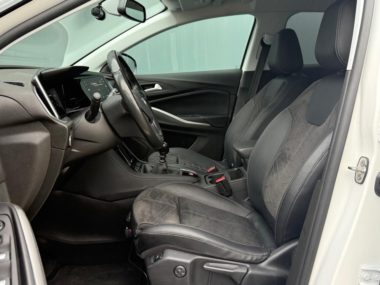 Opel Grandland BWJ 2022 | 1.2T 131PK Ultimate | TREKHAAK | 360 CAMERA | LEDER/ALCANTARA | CLIMA | WINTERPAKKET | NAVI | CARPLAY