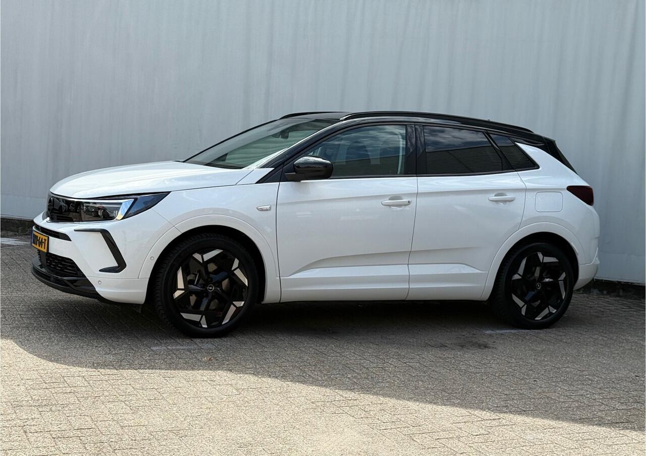 Opel Grandland 1.6 Turbo Plug-In Hybrid 4x4 GSe Veel opties!