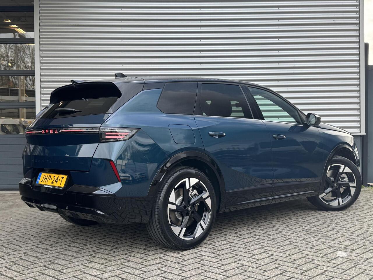 Opel Grandland 1.6 HYbrid PHEV 195pk e-DCS7 GS | FOCAL | AGR STOELEN | NAVI | 360° CAMERA | PANO DAK |