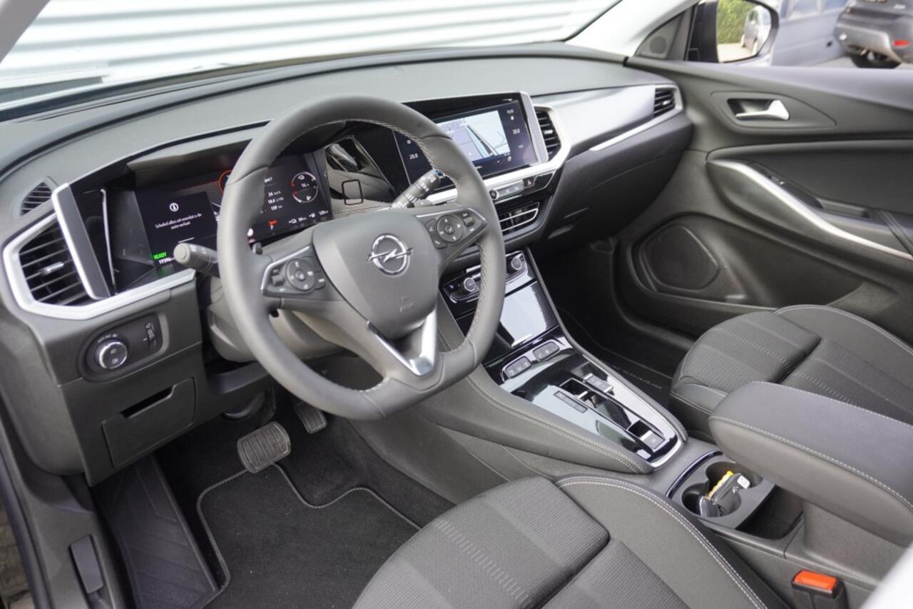 Opel Grandland 1.6 Turbo Hybrid / Trekhaak / Camera / Stoel- en stuurverw. / Adaptive Cruise