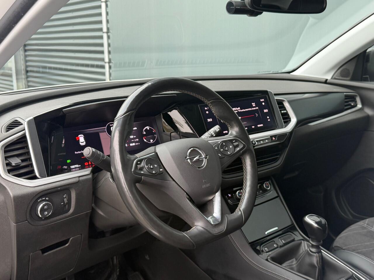 Opel Grandland BWJ 2022 | 1.2T 131PK Ultimate | TREKHAAK | 360 CAMERA | LEDER/ALCANTARA | CLIMA | WINTERPAKKET | NAVI | CARPLAY