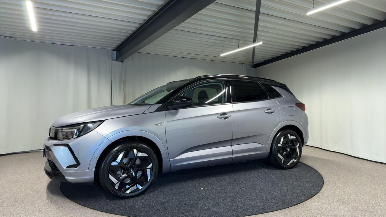 Opel Grandland 1.6 Turbo Plug-In Hybrid 4x4 GSe Automaat | Navi | Alcantara