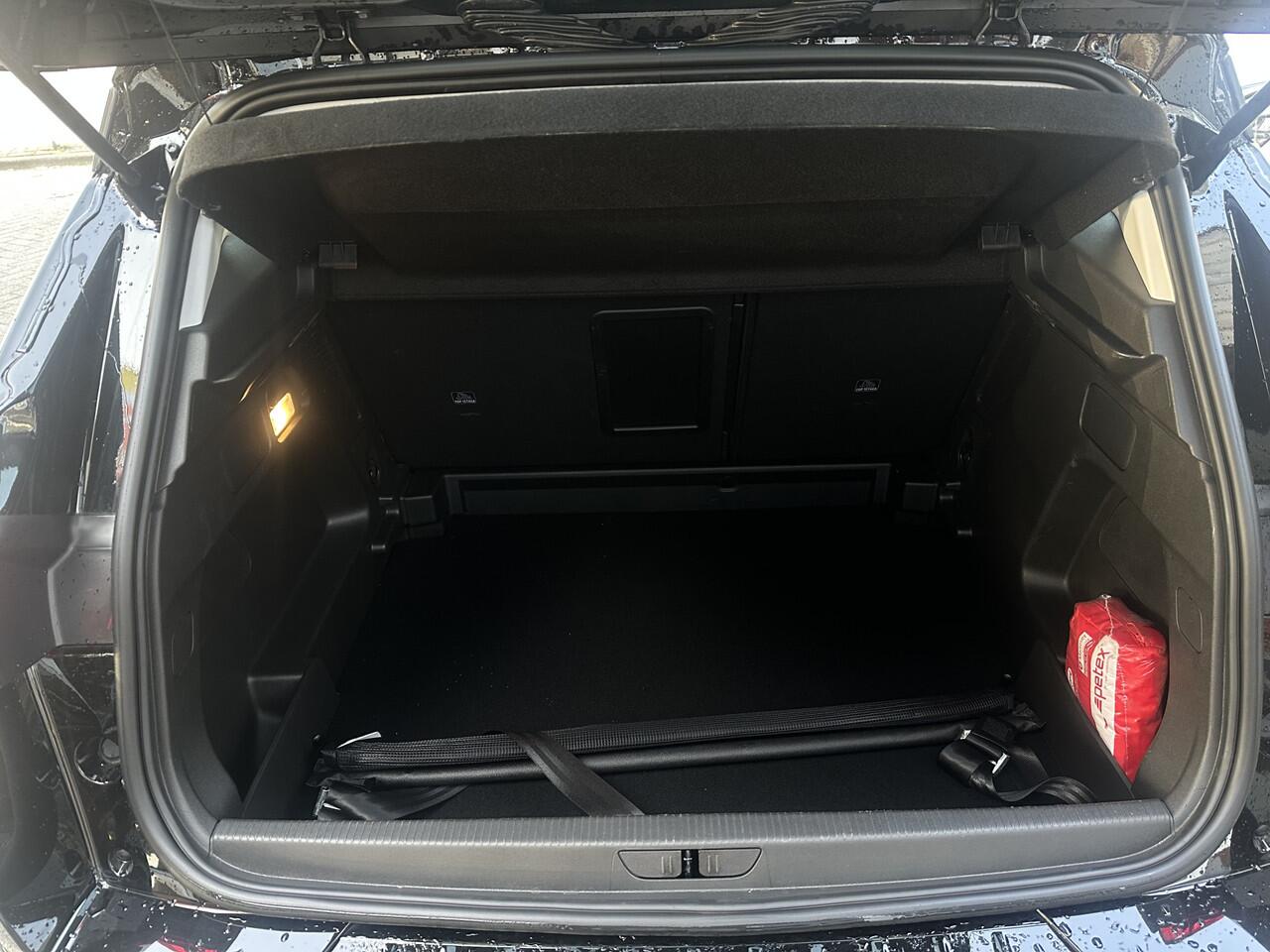 Opel Grandland 1.2 Turbo Elegance Automaat Stoel + stuurverwarming/Dodehoek sensor/Zelf inparkeren