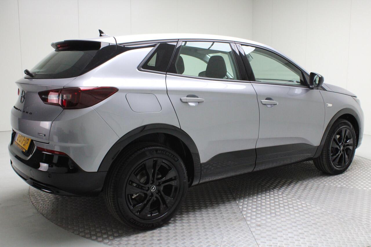 Opel Grandland 1.2 Turbo Hybrid GS ( level 3) | automaat | afn. trekhaak | 4 nw. seizoensbanden | pdc v/a+camera | navi | adaptive cruise control | dodehoek | verwarmde stoelen+stuur | climate | bluetooth | carplay