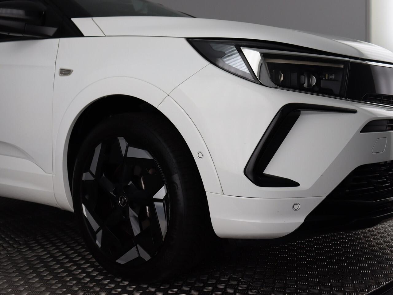 Opel Grandland 1.6 Turbo Plug-In Hybrid 4x4 GSe (Camera / Navi / Elek. achterklep / ACC)