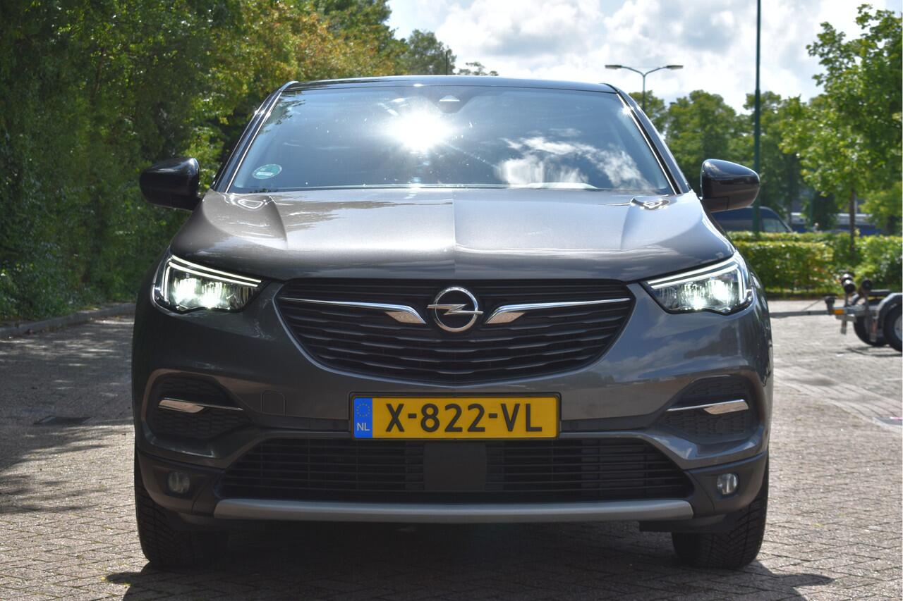 Opel Grandland 1.2 Turbo Elegance 131 PK Winter pakket | DAB | Carplay / Androidauto | Stoelverwarming 4x | Camera | Trekhaak | 4-Seasons | LED verlichting