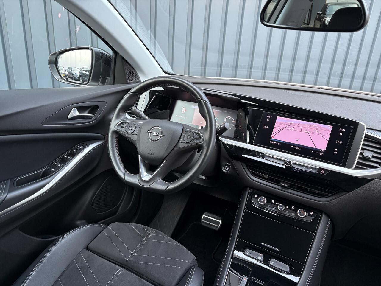 Opel Grandland 1.2 Turbo 130Pk Aut. Ultimate | Keyless | Elk. A-klep | Stoel & Stuur verw. | Camera | Prijs Rijklaar!!