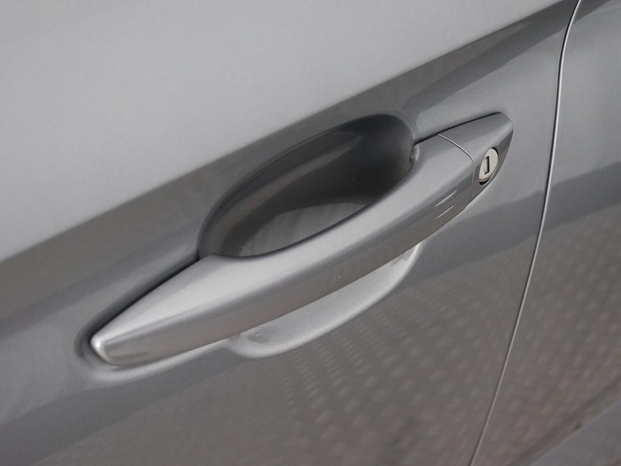 Opel Grandland 1.6 Turbo Plug-In Hybrid 4x4 GSe (Camera / Navi / Elek. achterklep / ACC)