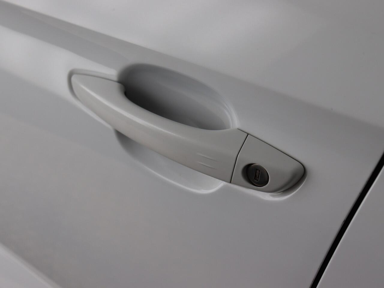 Opel Grandland 1.6 Turbo Plug-In Hybrid 4x4 GSe (Verw. voorruit / Camera / Navi / Elek. achterklep / ACC)