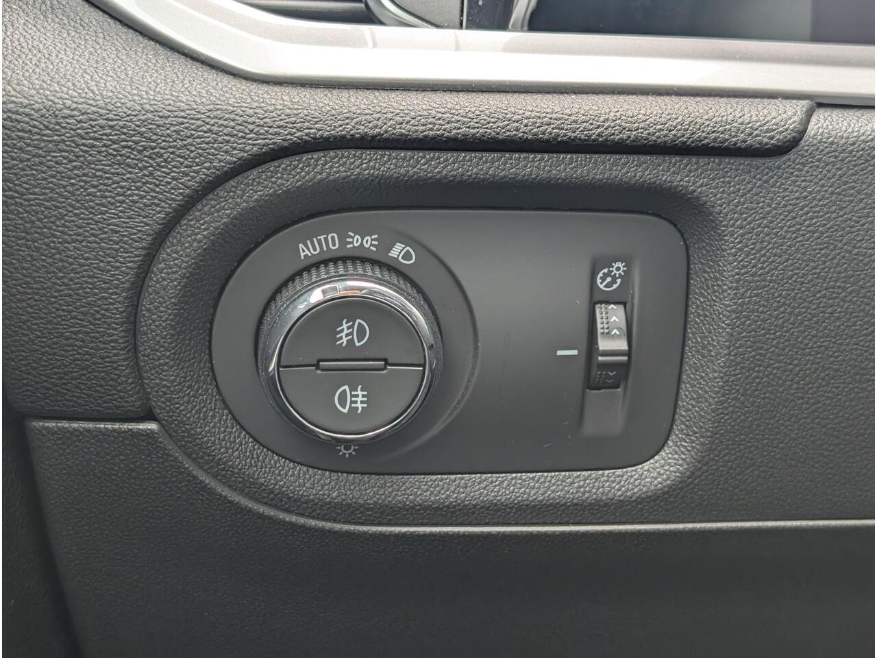 Opel Grandland Ultimate 1.6 PHEV 225pk Hybrid e-EAT8 | LEDEREN BEKLEDING | LED PIXEL | 360° CAMERA | KEYLESS | ELEK. A.KLEP | NAVI PRO |