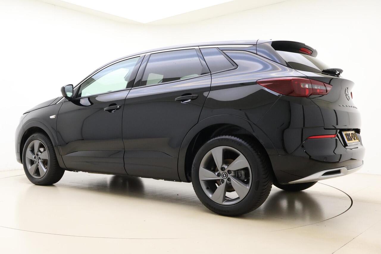 Opel Grandland 1.2 Turbo 130pk GS | Achteruitrijcamera | Climate control | Cruise control | LED verlichting | Navigatie | Privacy glass | Parkeersensoren