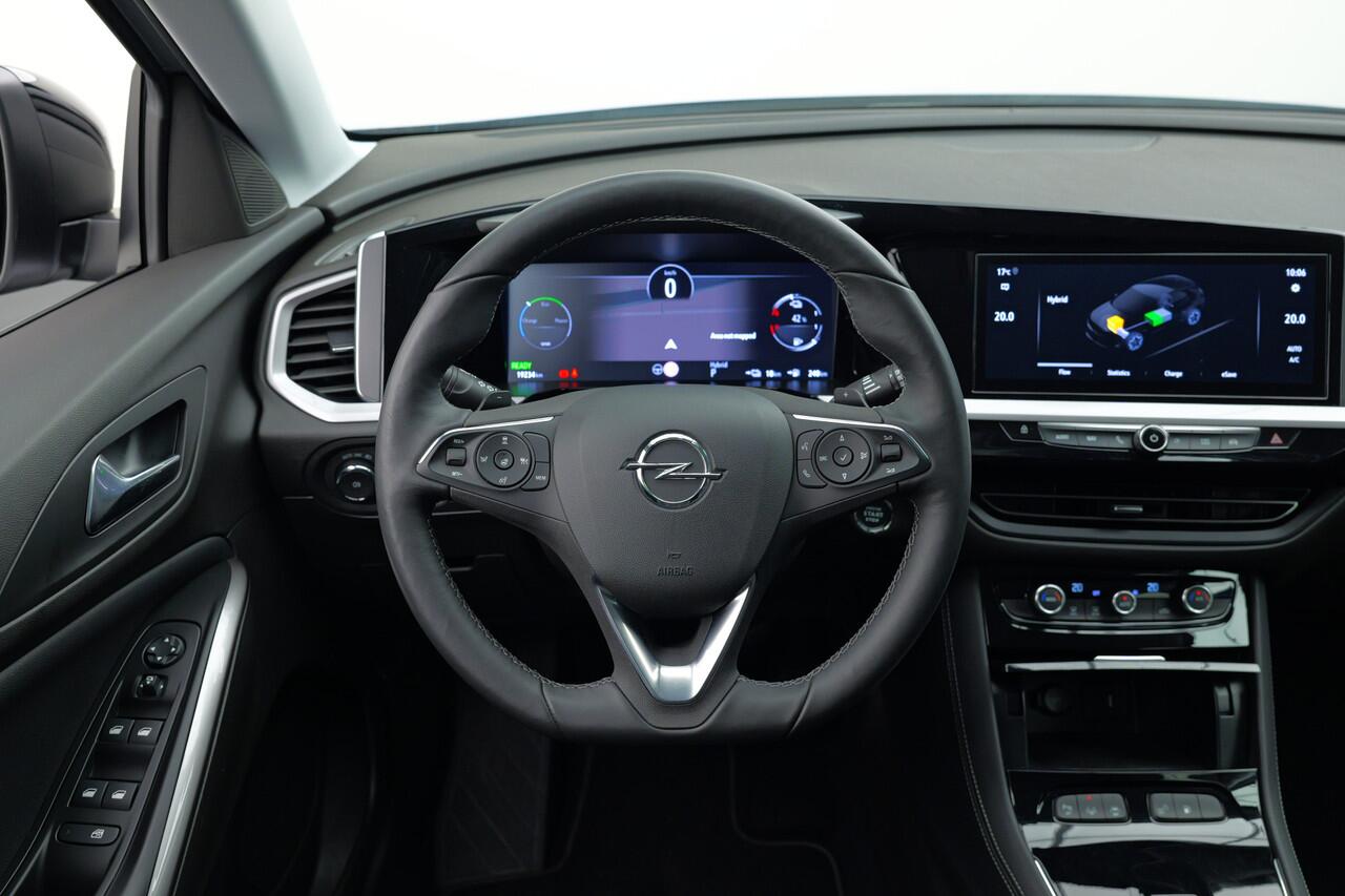 Opel Grandland 1.6 Turbo Plug-In Hybrid GS | Trekhaak | 18" Licht metaal | Stuurverwarming