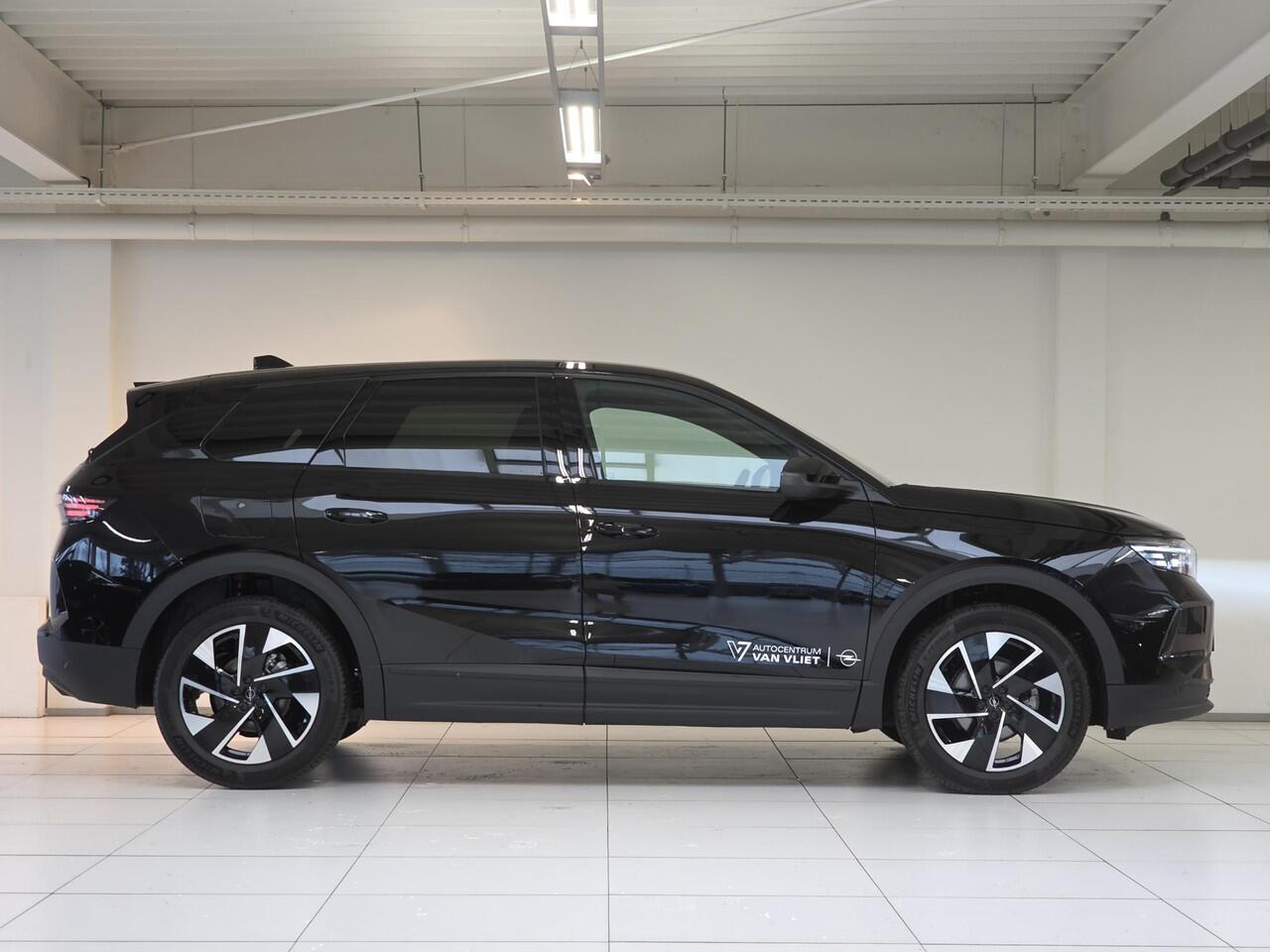 Opel Grandland 1.2 Turbo Hybrid GS Navigatie | Stoelverwarming | Stuurwielverwarming | Draadloze Telefoonlader