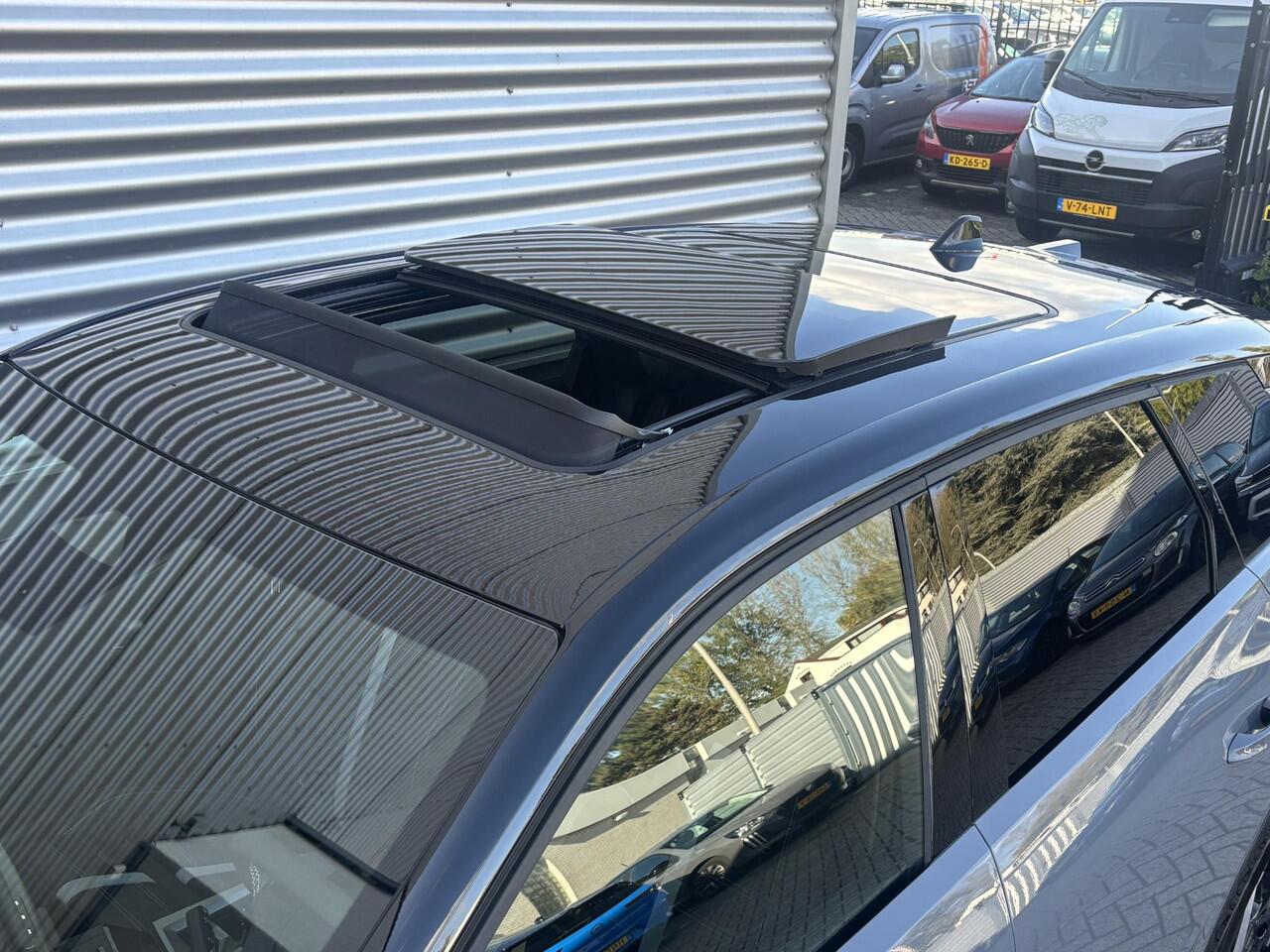 Opel Grandland Electric Ultimate 73kWh 325pk AWD | Hi-Fi FOCAL® | NAPPA LEDER | SCHUIF/KANTELDAK | LED PIXEL VERLICHTING | HEAD UP DISPLAY | ISOFIX |