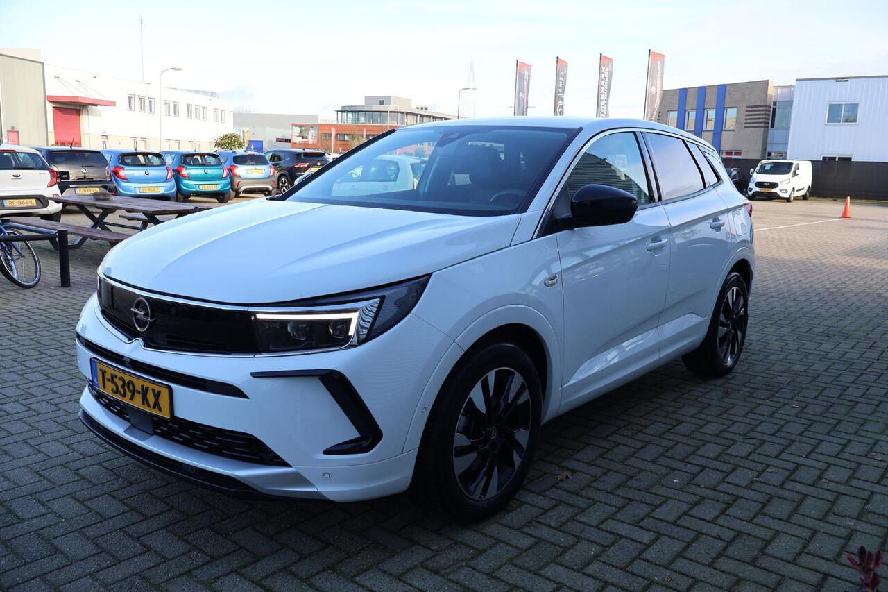 Opel Grandland 1.6 Turbo Plug-In Hybrid Level 3 1e Eigenaar | NL-Auto | Volledig Onderh | BTW | Trekhaak | 1 Laadkabel | 360 Cam | WinterPack | Sfeer | Navi | Climate | Full Led | Ad Cruise | PDC