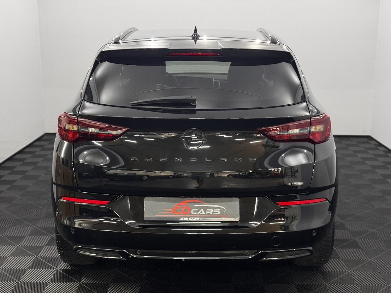 Opel Grandland 1.6 Turbo Plug-In Ultimate Half leder, 360 Camera, Navi, Keyless start, Winterpakket, Elektrische achterklep, Virtual desk