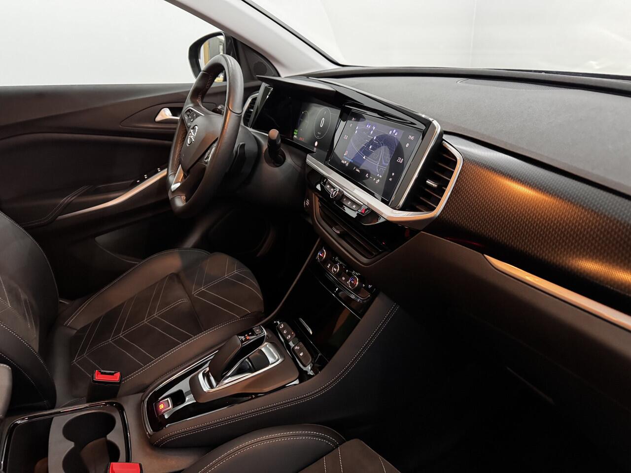 Opel Grandland 1.6 Turbo Plug-In Ultimate Half leder, 360 Camera, Navi, Keyless start, Winterpakket, Elektrische achterklep, Virtual desk