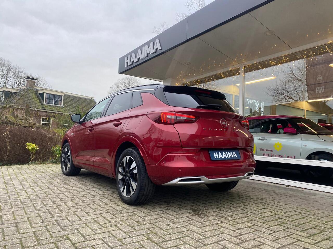 Opel Grandland 1.6 Turbo Plug-In Hybrid Ultimate | Automaat | Apple carplay | Electronic climate control | Navigatiesysteem | Parkeersensoren voor en achter