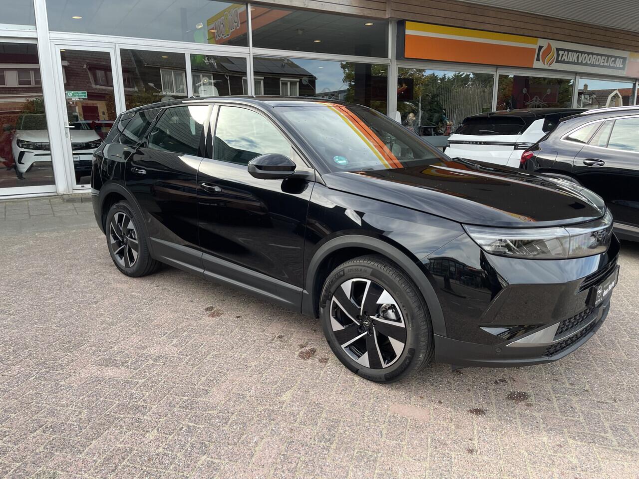 Opel Grandland 1.2 Turbo Hybrid Edition 19 inch/Navi/Dodehoek sensor/Stoel+stuurverwaring.