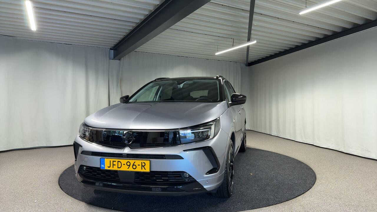 Opel Grandland 1.6 Turbo Plug-In Hybrid 4x4 GSe Automaat | Navi | Alcantara