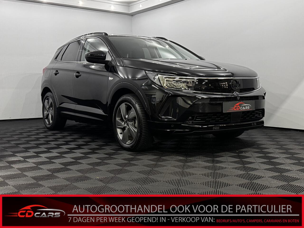 Opel Grandland 1.6 Turbo Plug-In Ultimate Half leder, 360 Camera, Navi, Keyless start, Winterpakket, Elektrische achterklep, Virtual desk