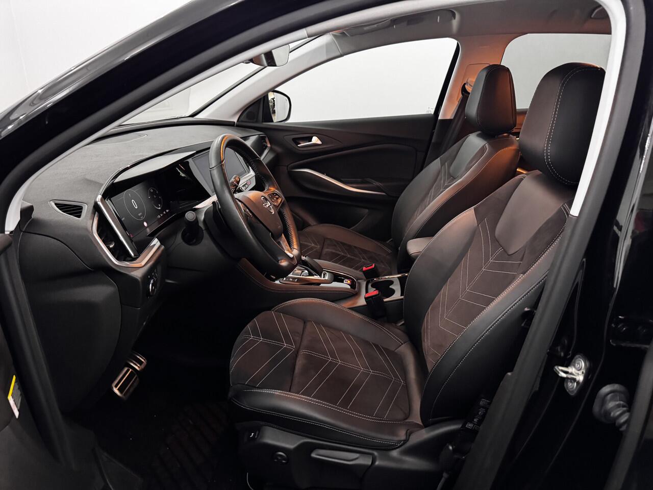 Opel Grandland 1.6 Turbo Plug-In Ultimate Half leder, 360 Camera, Navi, Keyless start, Winterpakket, Elektrische achterklep, Virtual desk