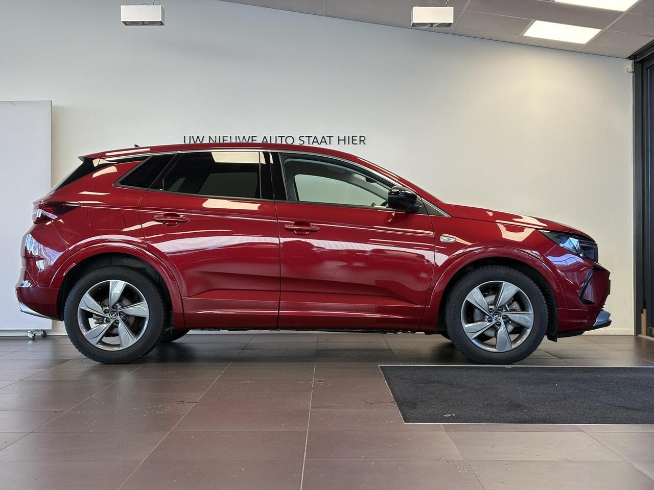 Opel Grandland Elegance 1.2 Turbo 130pk | ALL SEASON BANDEN | AGR-STOEL | LED PIXEL VERLICHTING | 360° CAMERA | DODEHOEKBEW. | NAVI | ISOFIX |