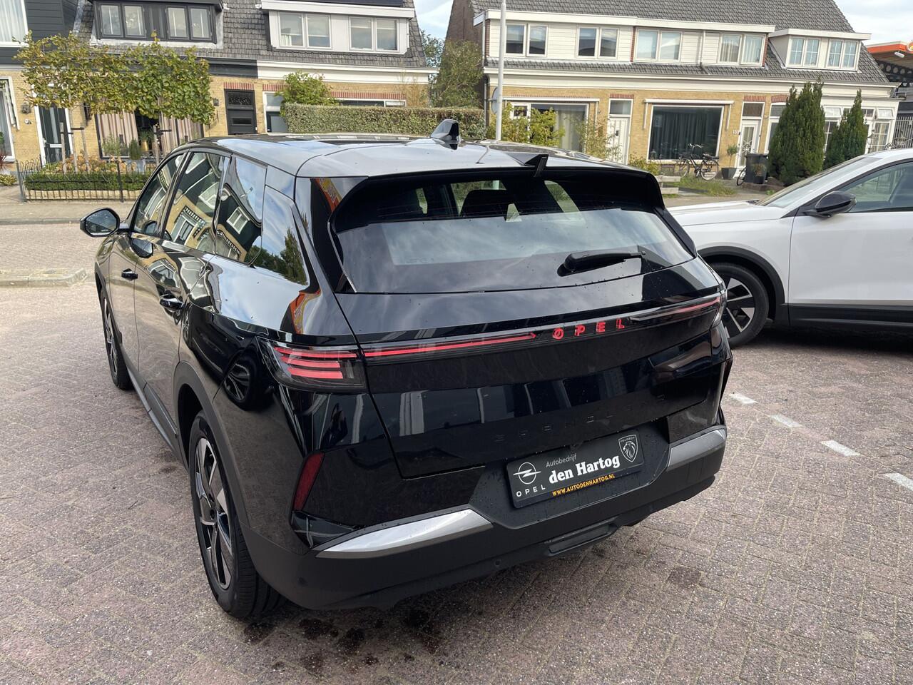 Opel Grandland 1.2 Turbo Hybrid Edition 19 inch/Navi/Dodehoek sensor/Stoel+stuurverwaring.