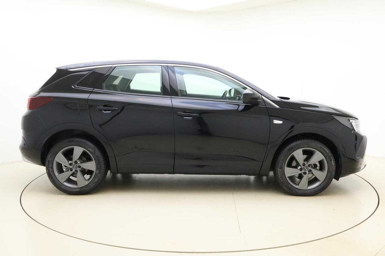 Opel Grandland 1.2 Turbo Level 2 | Navigatie via Carplay | Climate control | Stoel & Stuurverwarming | Parkeersensoren | Lichtmetalen velgen | Verwarmd voorruit