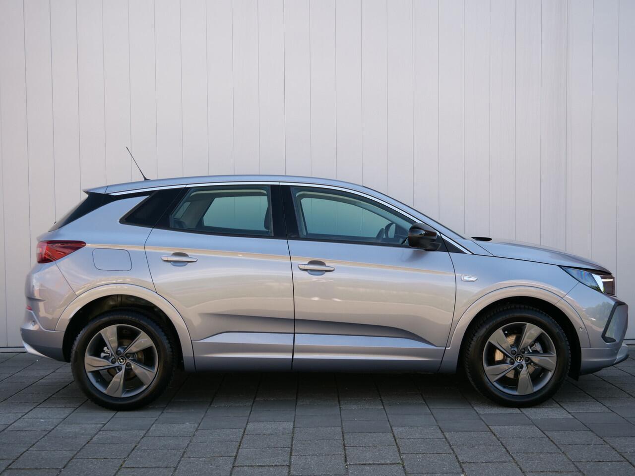 Opel Grandland 1.2 Turbo 130pk Elegance Apple Carplay / Winterpakket / Cruise Control