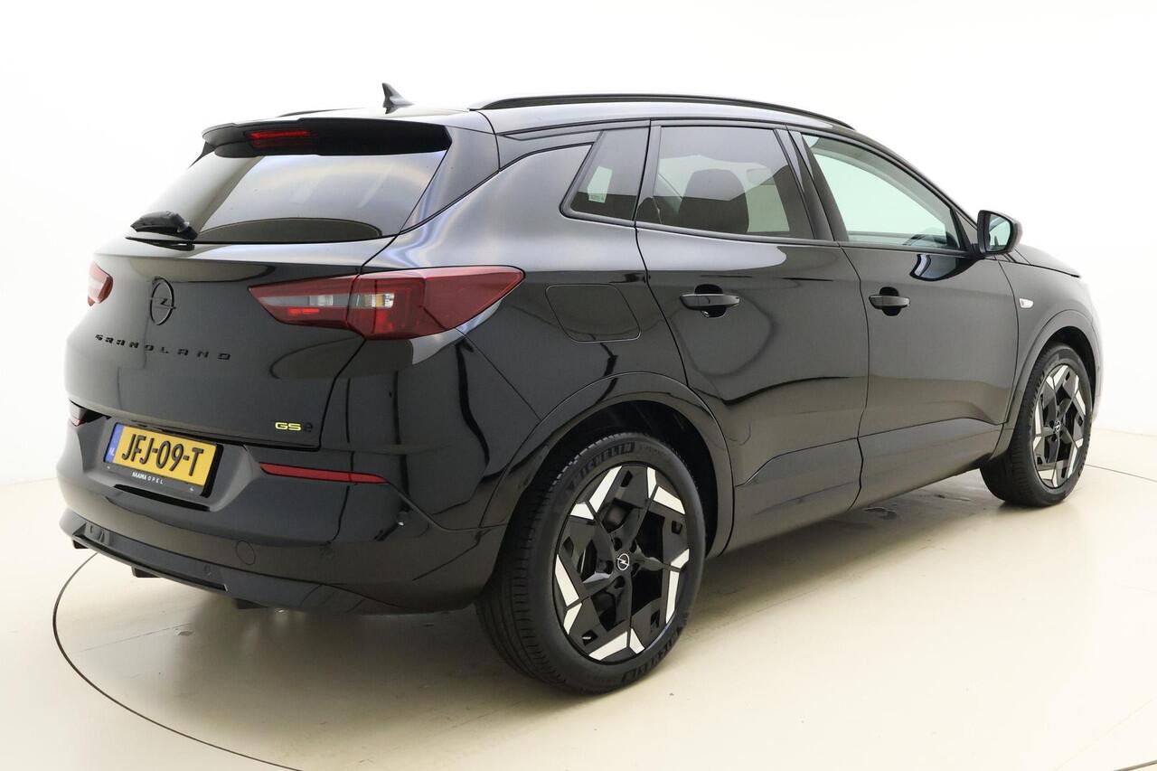 Opel Grandland 1.6 Turbo Plug-In Hybrid 300pk 4x4 GSE | Climate control | Navigatie | Winter Pakket | Parkpilot | Black Pakket | Elektrisch Pakket | 18" Lichtmetalenvelgen