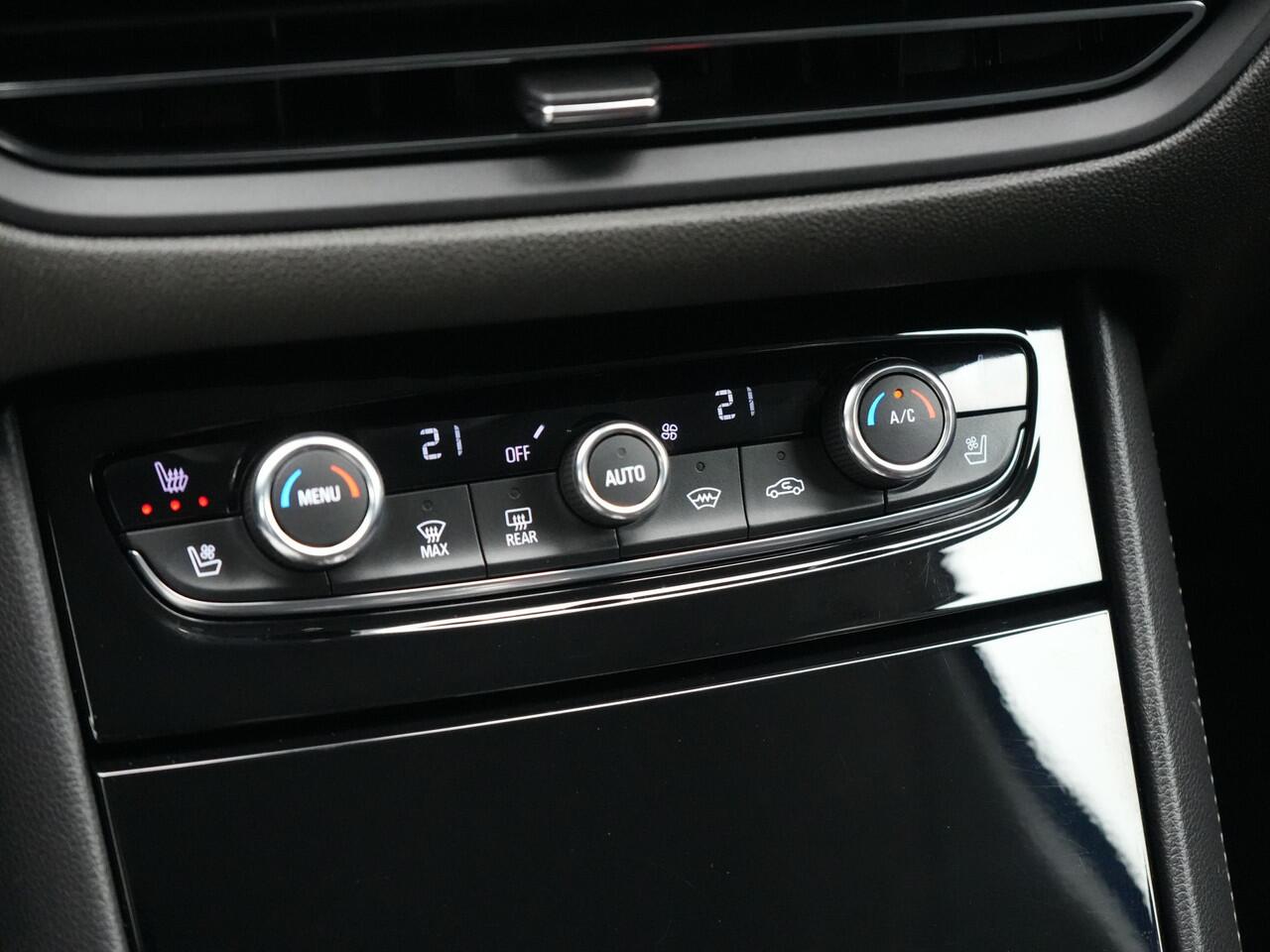 Opel Grandland 1.6 Turbo Ultimate Facelift Plug In Hybrid 224pk Dealer O.H PHEV | Adaptive Cruise | Standkachel | Lederen Sportstoelen Ventilatie & Memory | 360 Camera | Apple Carplay | Blis | Navigatie | Virtual | DAB |