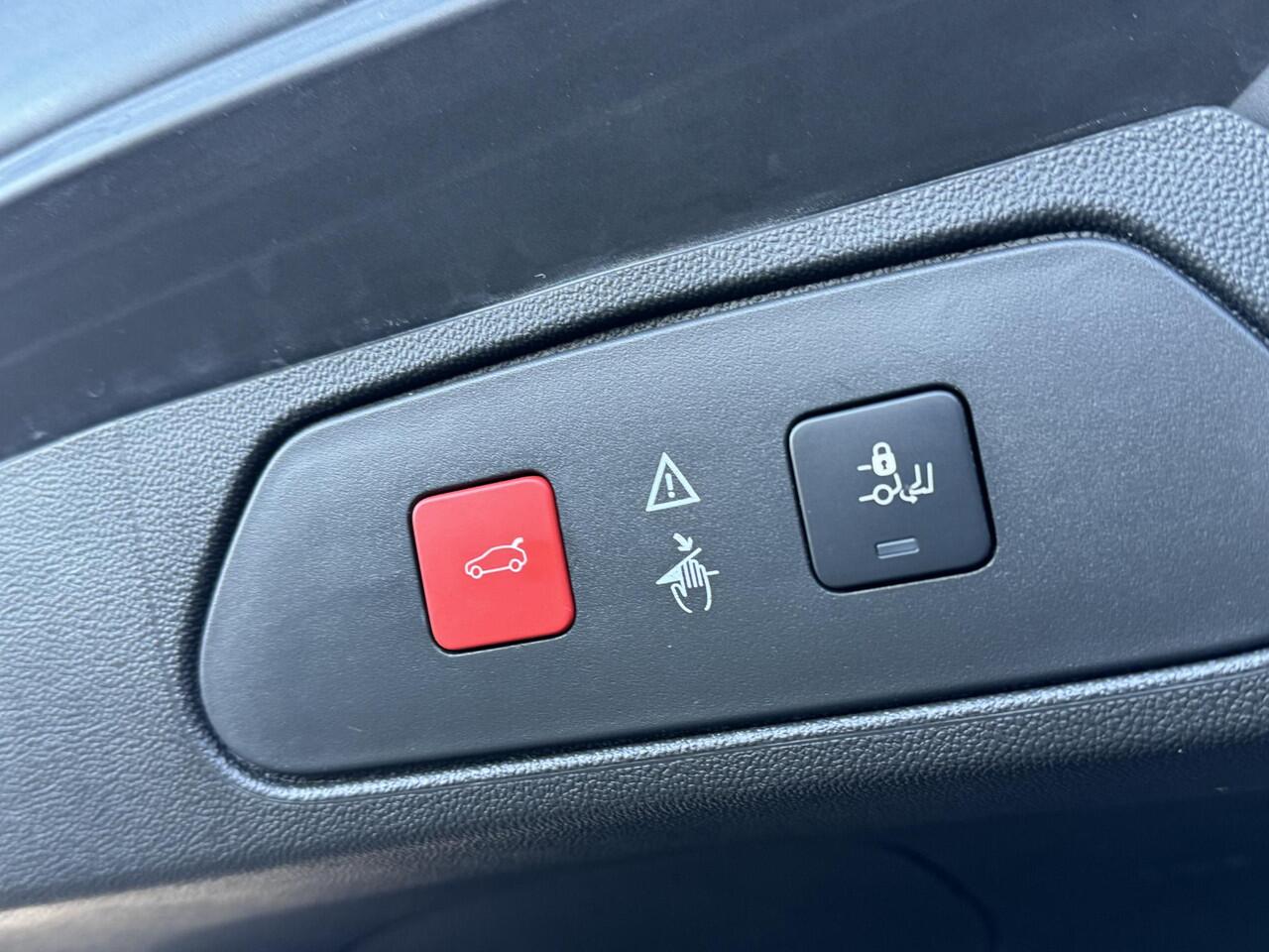 Opel Grandland X 1.6 Turbo Hybrid4 Ultimate 300pk ! | Stoelventilatie/verwarming | Camera | Full LED | Leer | Carplay |Navi | Cruise