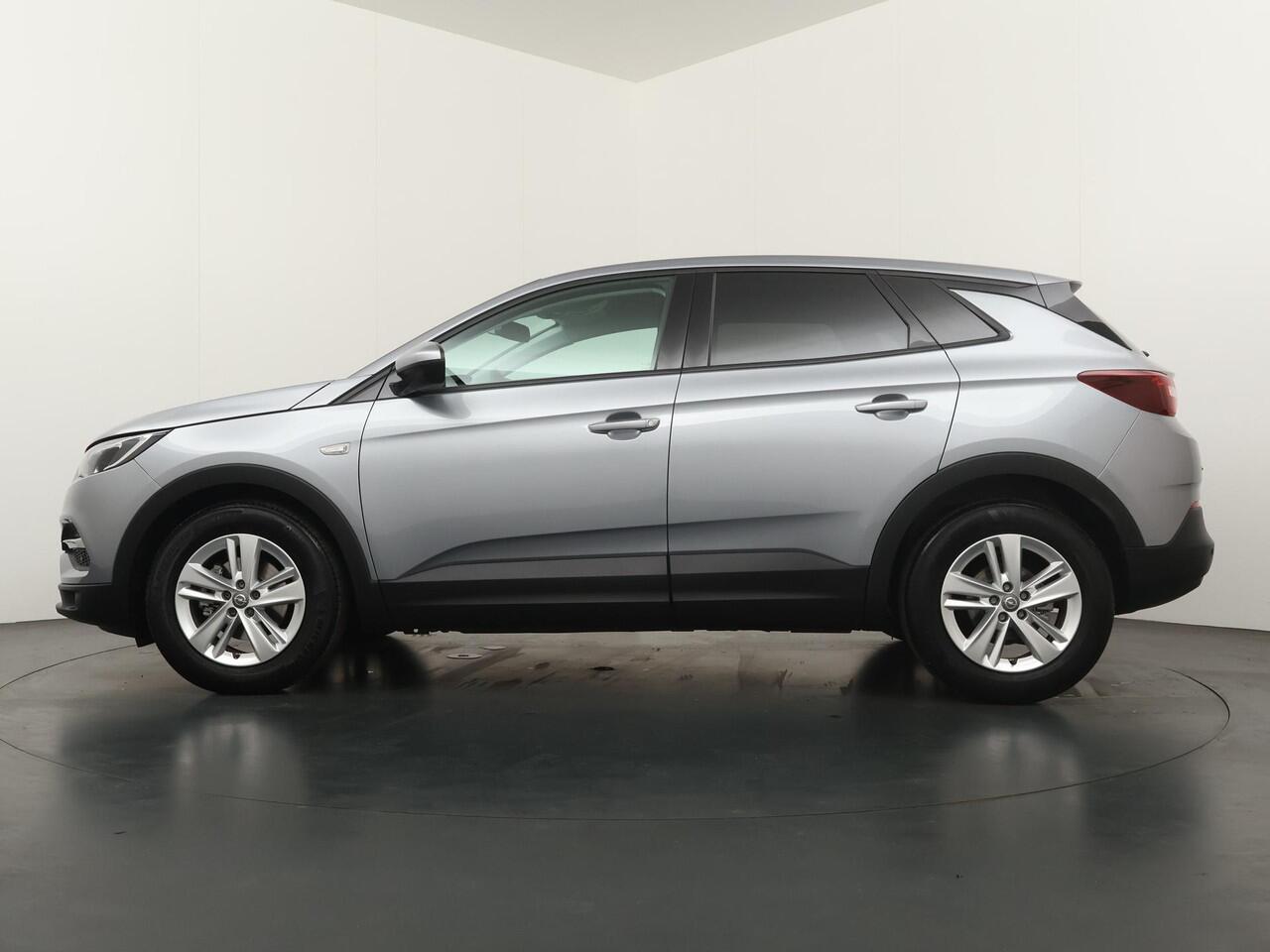 Opel Grandland X 1.2 Turbo Business Executive - Navigatie - Climate Control - LED koplampen