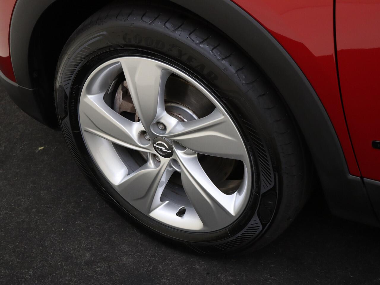 Opel Grandland X 1.6 Turbo Hybrid Business Edition | Stoelverwarming | Navigatie | Camera | Carplay | 225pk |