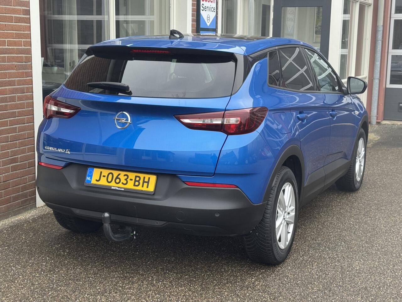 Opel Grandland X 1.2 Turbo Edition Automaat, 130 Pk, Airco/ECC, Panhttps://wheelerdelta.autodata.nl/data/files/00/02/52/78/49/16/0/160/120/foto.jpgoramadak, Trekhaak,