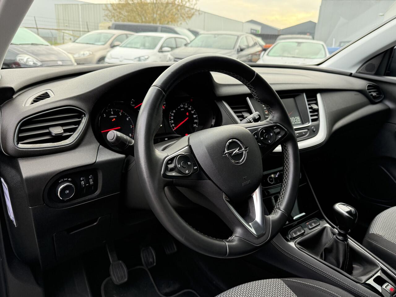 Opel Grandland X BWJ 2020 1.2 131 PK Turbo 120 Jaar Edition 74.000KM! CLIMA | CRUISE | APPLE CARP. | ANDROID AUT. | PRIV. GLAS | PDC | LMV | MULTIFUNCT. STUURWIEL
