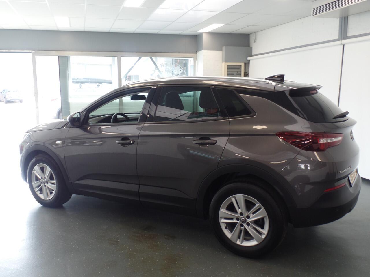 Opel Grandland X 1.2 Turbo Business + Navigatie, Achteruitrijcamera, Pdc, Cruise controle, Elek ramen, V/A, Deels leder, Lm velgen 17''Ex eerste eigenaar, Nederlandse auto!! Bovag afleverpakket 695,-