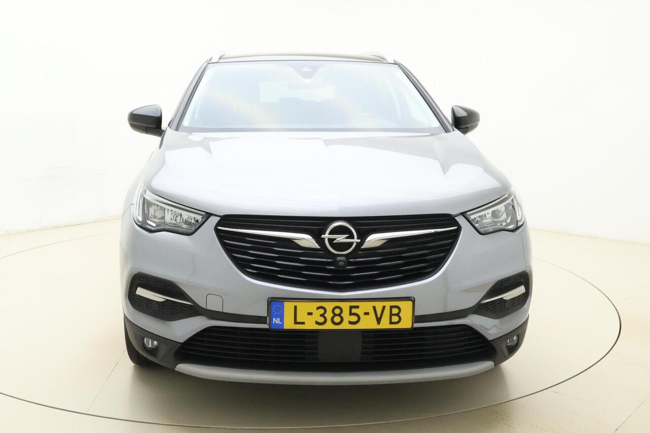 Opel Grandland X 1.2 Turbo 130pk Innovation | Navigatie | Camera | Climate control | Elektrische achterklep | LED koplampen | Lichtmetalen velgen | Zwart dak