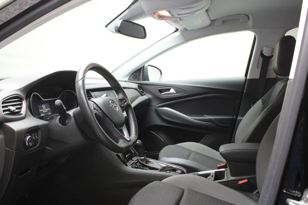 Opel Grandland X 1.2 T Innovation | Automaat | Trekhaak / Navi Full Map / Camera / PDC v&a / Keyless