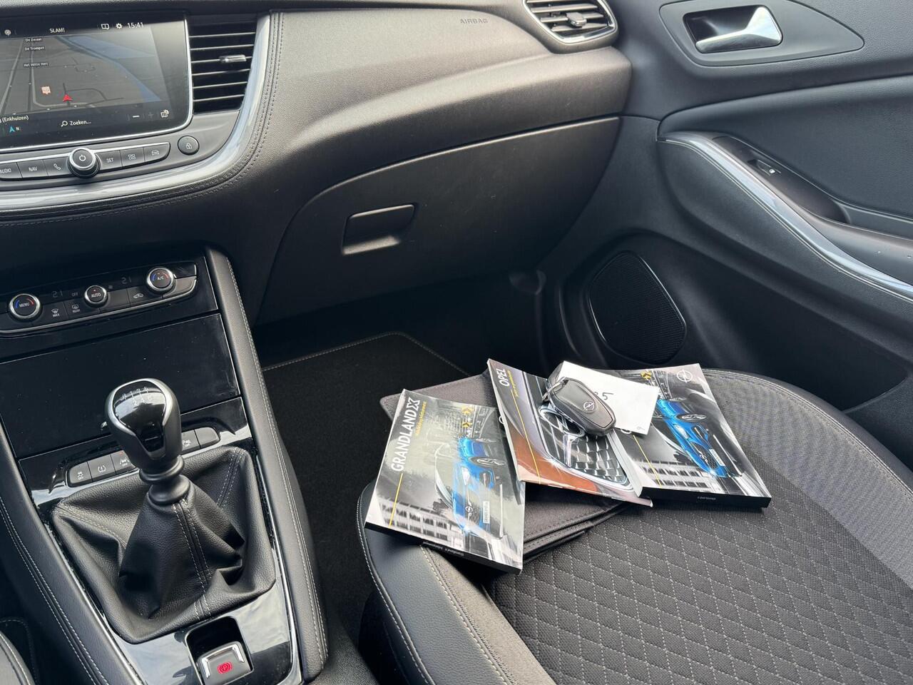 Opel Grandland X 1.2 Turbo Innovation LMV 18" | Keyless | Clima | Carplay | LED | PDC | Incl. BOVAG garantie en rijklaar !