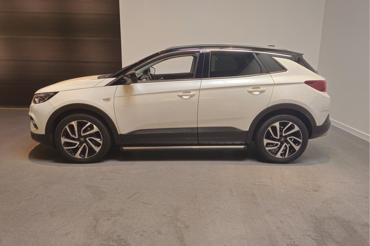 Opel Grandland X 1.2 Turbo Ultimate - Apple Carplay/Android Auto - Stoelverwarming voor en achter - Stoelventilatie - Stuurverwarming - Parelmoer - Leder - Trekhaak - 19' - Denon Premium Soundsystem