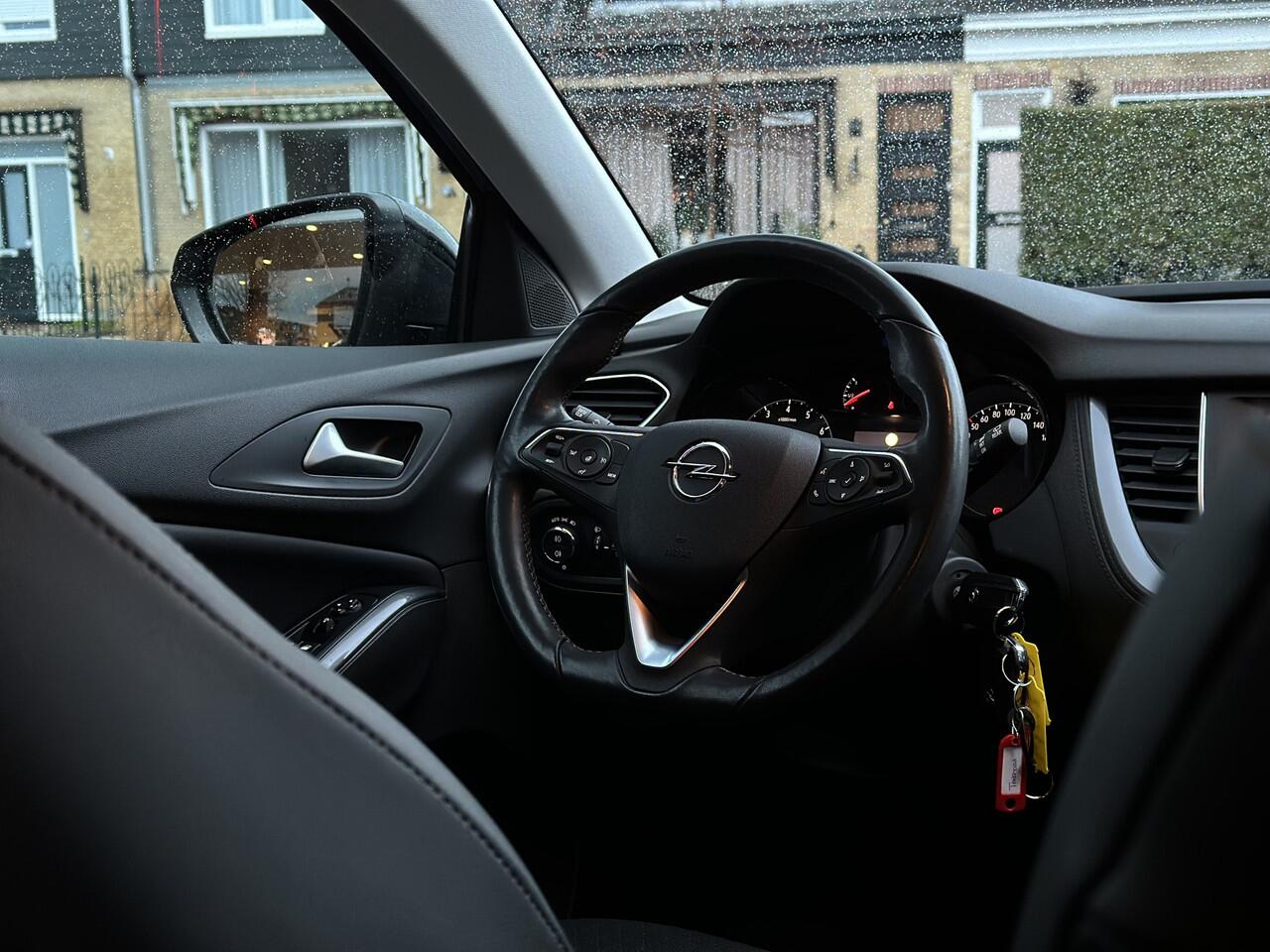 Opel Grandland X 1.2 Turbo Business Edition Trekhaak/Winterpaket/All season.