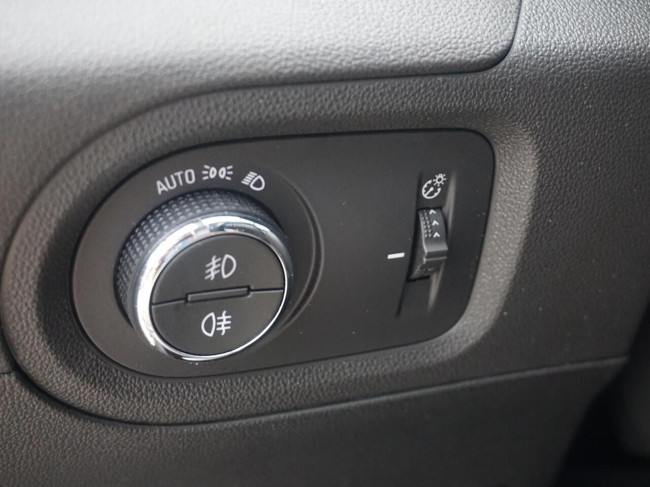 Opel Grandland X 1.2 Turbo Business Elegance