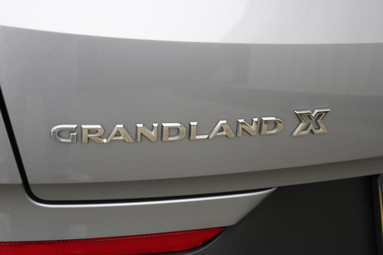 Opel Grandland X 1.2 Turbo Business Elegance | Incl. 12 maanden garantie | Stoel/stuurverwarming | Parkeercamera voor + achter | Apple carplay/Android auto | Navigatie | Cruise control | Climate control |