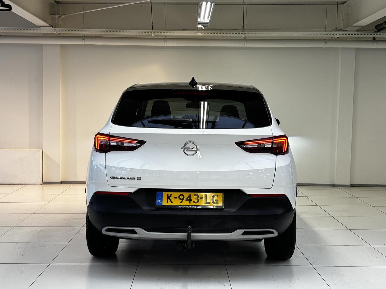 Opel Grandland X 1.2 Turbo Business Elegance Automaat | Trekhaak | Navigatie | 360 Camera| 4-seizoensbanden | Android auto / Apple carplay