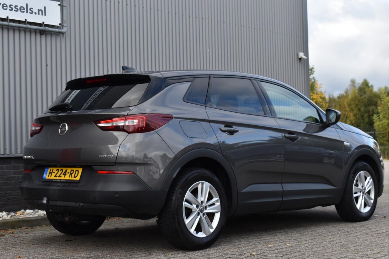Opel Grandland X 1.2 Turbo Edition Navi, PDC, Cruise, Carplay, Trekhaak