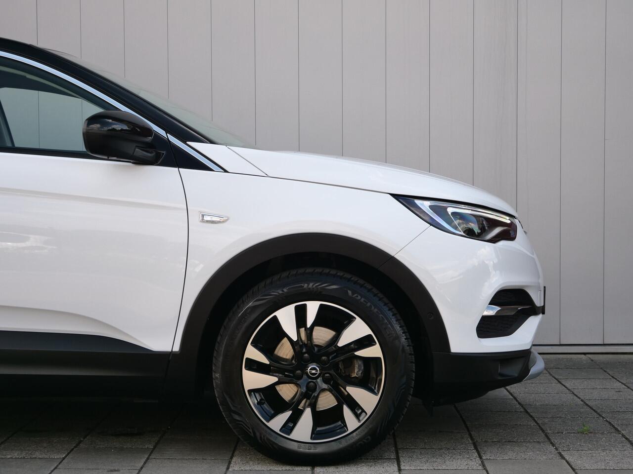 Opel Grandland X 1.2 130pk Turbo Innovation Leder / Stoelkoeling / Winterpakket / Navigatie / Camera